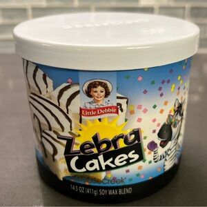Goose Creek X Little Debbie’s Zebra Cakes Candle